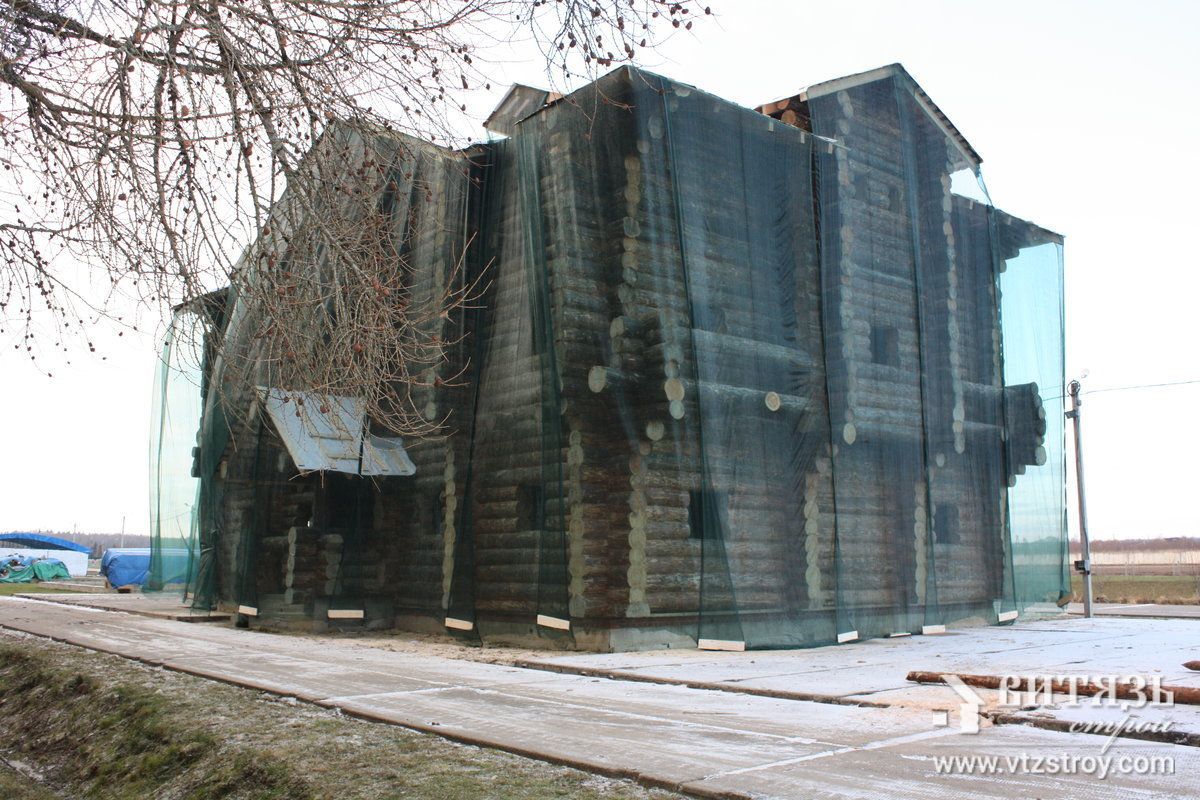 Установка срубов, защитная сетка 44